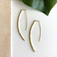 Load image into Gallery viewer, Leila Linear Earrings