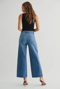 Load image into Gallery viewer, Scissor Cut Cropped Wide Leg Jean in Med - Just Black Denim
