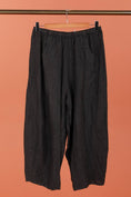 Load image into Gallery viewer, Linen Pants in Black

