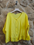 Load image into Gallery viewer, Ref-764 BASIC SHORT BLOUSE 100% LINEN
