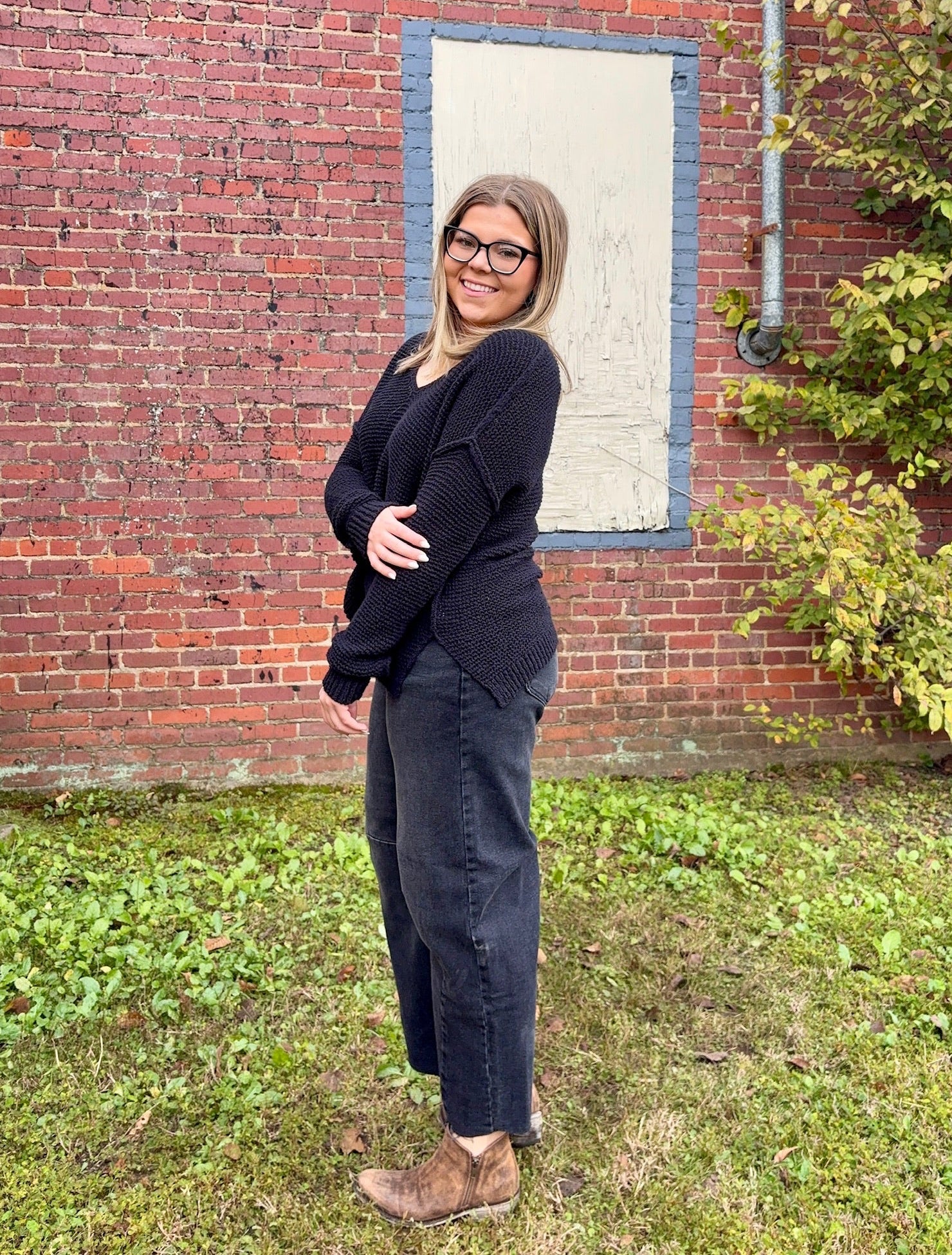 The Seam Barrel Jean by Just Black Denim in Washed Black