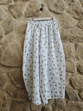 Load image into Gallery viewer, Polka Dot Linen Pants
