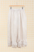Load image into Gallery viewer, Eyelet Linen Bloomers
