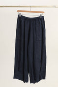 Load image into Gallery viewer, 3536 PLUS SIZE TROUSER 100% LINEN
