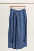 Load image into Gallery viewer, 3536 PLUS SIZE TROUSER 100% LINEN
